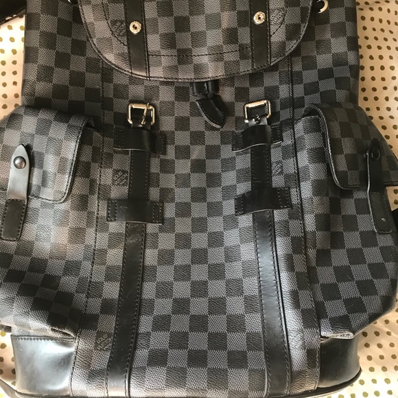 Louis Vuitton backpack - Picture 3 of 12